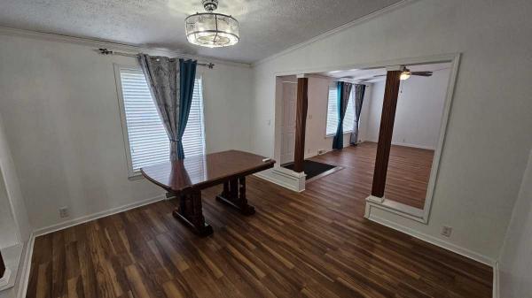 2001 Commander Manufactured Home