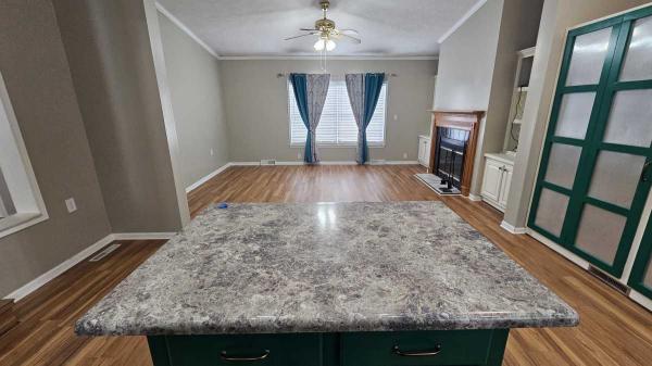 2001 Commander Manufactured Home