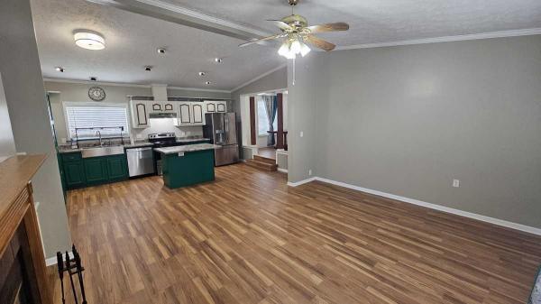 2001 Commander Manufactured Home