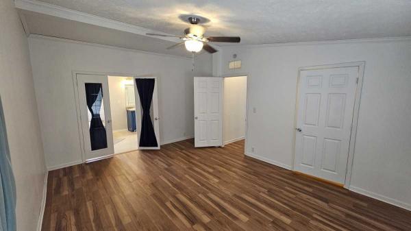 2001 Commander Manufactured Home