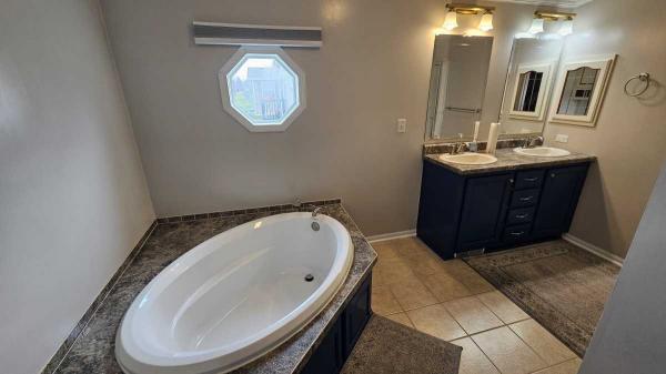 2001 Commander Manufactured Home