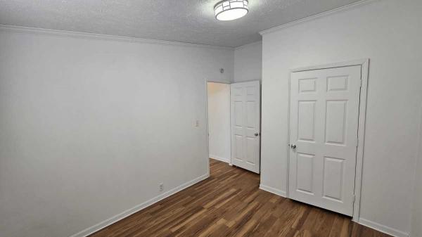 2001 Commander Manufactured Home
