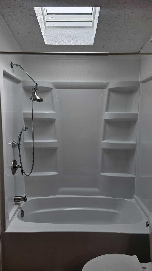 2001 Commander Manufactured Home