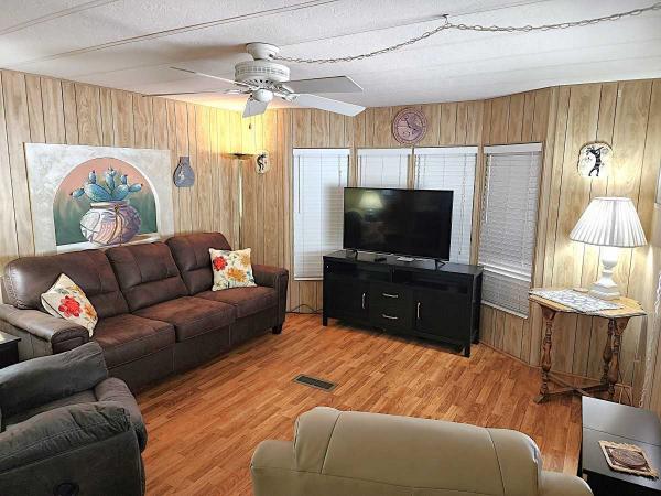 1982 PALM HARBOR HOMES, INC. MISER Mobile Home