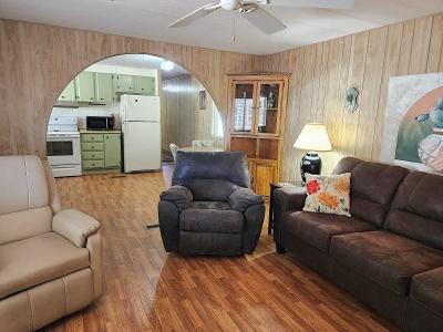 Photo 4 of 19 of home located at 2175 W. Southern Ave., Lot 288 Apache Junction, AZ 85120