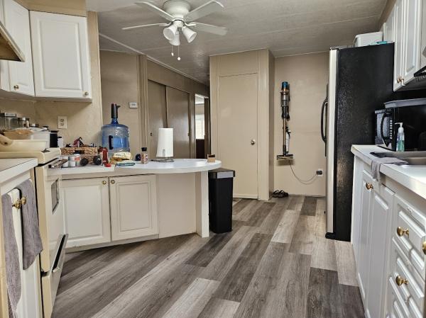 1980 BROO Manufactured Home