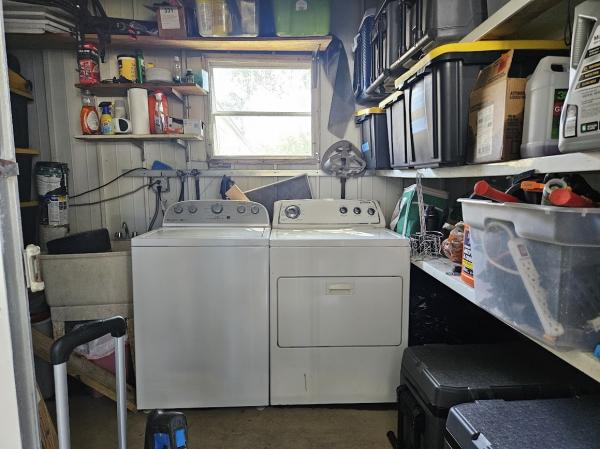 1980 BROO Manufactured Home
