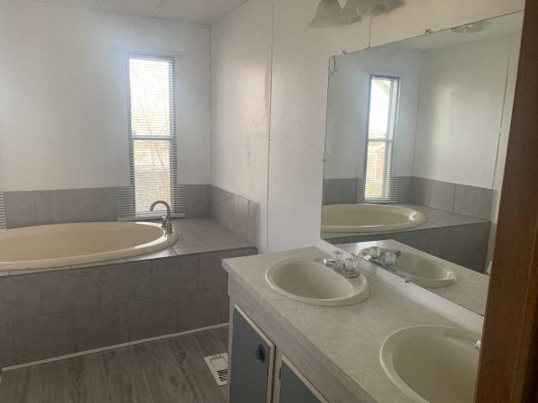 1984 AME Manufactured Home