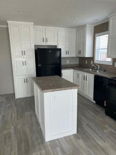 Photo 2 of 6 of home located at 1240 Herrington Monroe, MI 48161
