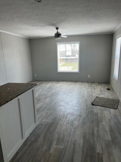 Photo 4 of 6 of home located at 1240 Herrington Monroe, MI 48161