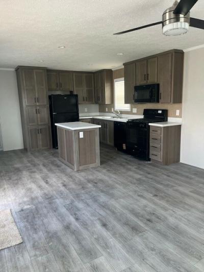 Photo 4 of 8 of home located at 1884 Magnolia Monroe, MI 48161