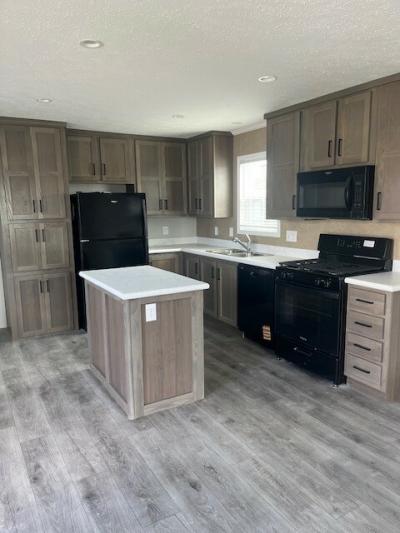 Photo 5 of 8 of home located at 1884 Magnolia Monroe, MI 48161