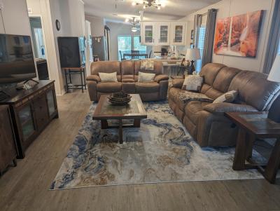 Photo 4 of 16 of home located at 784 Gladiola Dr Auburndale, FL 33823