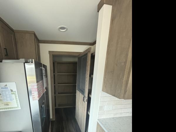 2025 Clayton 52NXI28563A Mobile Home
