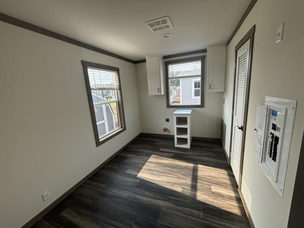 2025 Clayton 52NXI28563A Mobile Home