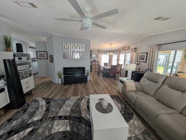 1993 Palm Harbor Mobile Home