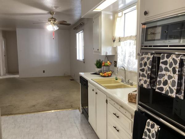 1970 GOLDEN WEST 469872 Mobile Home