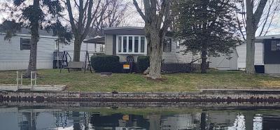 Photo 4 of 10 of home located at 2744 S. Tamarac Ludington, MI 49431