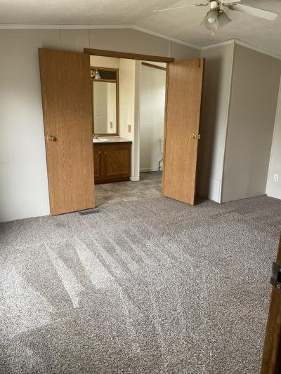 Photo 2 of 13 of home located at 2095 N. Sheeran Dr. #620 Milford, MI 48381