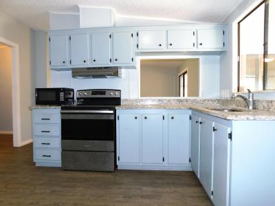 Photo 3 of 22 of home located at 1605 Bassett Dr Lakeland, FL 33810