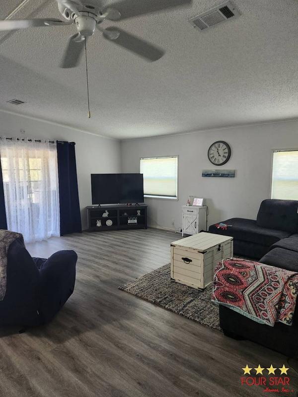 1990 PALM   Home