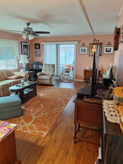 Photo 2 of 16 of home located at 2610 Azalea Place Leesburg, FL 34748