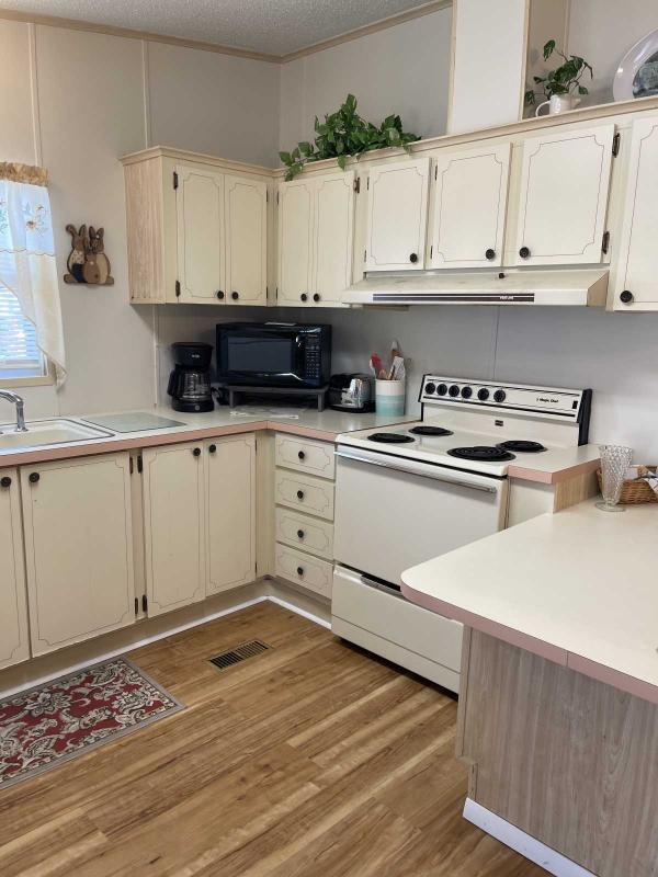 1987 Manufactured Home