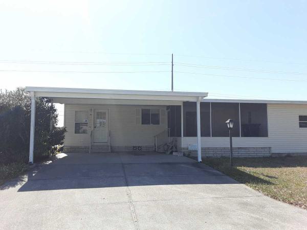 Photo 1 of 2 of home located at 417 Liberty Drive Auburndale, FL 33823