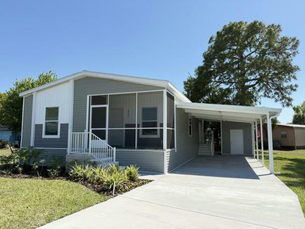Photo 1 of 2 of home located at 425 Lafayette Ct. Oviedo, FL 32765