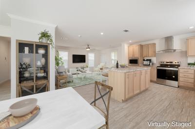 Photo 4 of 17 of home located at 503 Rahm Way Lady Lake, FL 32159