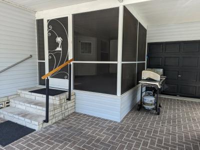 Photo 4 of 15 of home located at 364 Waldorf Dr Auburndale, FL 33823