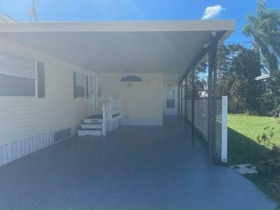 Photo 4 of 17 of home located at 2346 Druid Rd. #120 Clearwater, FL 33764