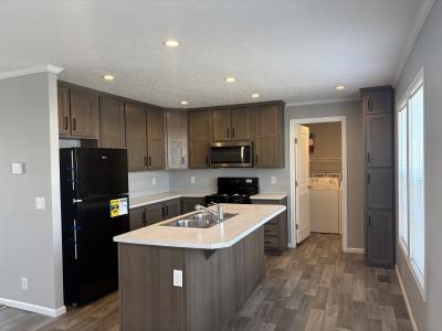 Mobile Home at 20552 Piedmont Dr Clinton Township, MI 48036