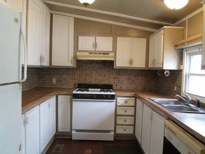 Photo 2 of 13 of home located at 1139 Lincoln Ave. Lot #164 Holland, MI 49423