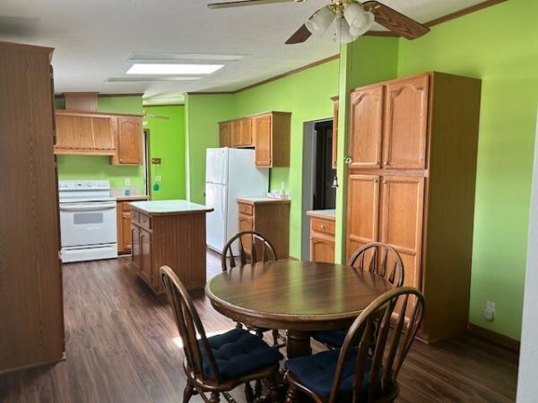 2002 CRYSTAL VALL ab Mobile Home