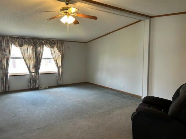 2002 CRYSTAL VALL ab Mobile Home