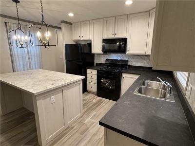 Mobile Home at 355 Utah Belleville, MI 48111
