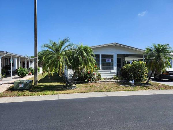 Photo 1 of 2 of home located at 10826 El Paso Dr Riverview, FL 33569