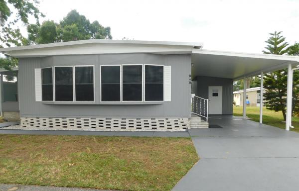 Photo 1 of 2 of home located at 25 Leisure Ln Lakeland, FL 33803