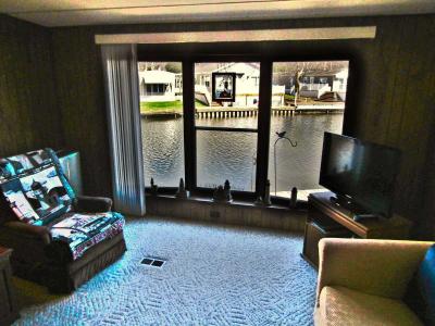 Photo 5 of 17 of home located at 2478 S Tamarac Ludington, MI 49431