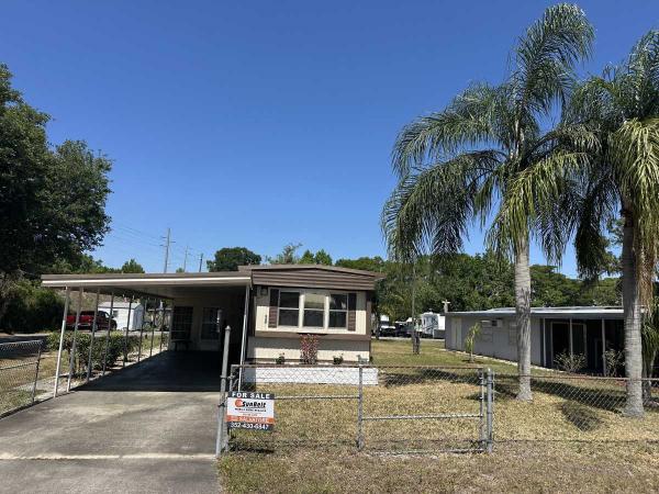 Photo 1 of 2 of home located at 539 Lock Road Leesburg, FL 34788