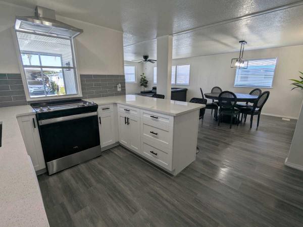 1980 Mobile Home