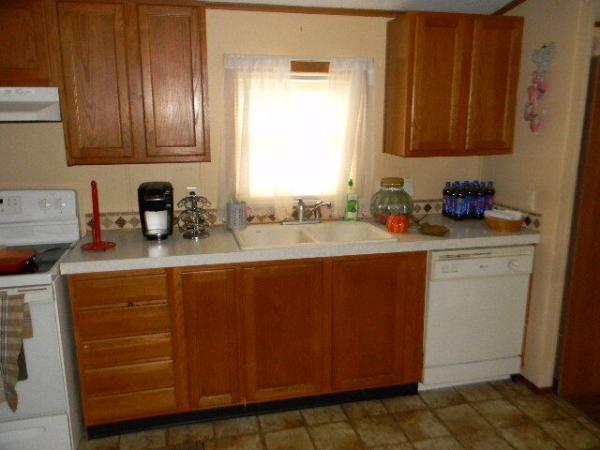 2000 MHE 9963 Manufactured Home