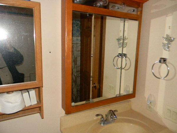 2000 MHE 9963 Manufactured Home