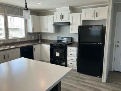 Photo 5 of 12 of home located at 12948 S Us Route 31 Trlr #22 Kokomo, IN 46901