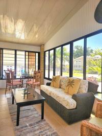 1986 Palm Manufactured Home
