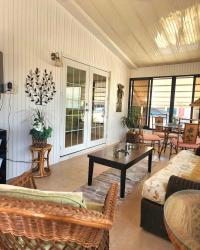 1986 Palm Manufactured Home