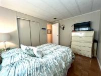 1980 SCHU FLMHS CC 2BD/2BA Manufactured Home