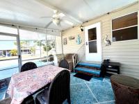 1980 SCHU FLMHS CC 2BD/2BA Manufactured Home
