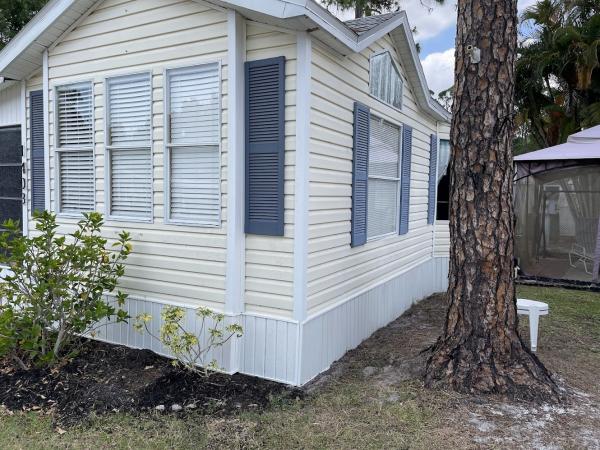 1993 SUMM Mobile Home For Sale